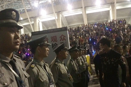 维护活动散场秩序